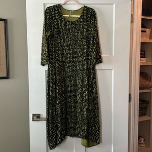 Comfy USA 3/4 Length Arms Green and Black Dress